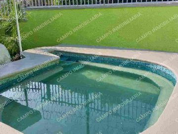 VENTA CASA COL. MARAVILLAS, EN UN NIVEL. 
PRIVADA CERRADA CON PORTÓN ELÉCTRICO.