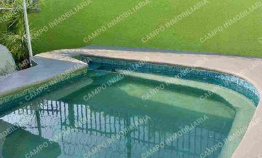 VENTA CASA COL. MARAVILLAS, EN UN NIVEL. 
PRIVADA CERRADA CON PORTÓN ELÉCTRICO.