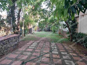 VENTA CASA COL. MARAVILLAS, EN UN NIVEL. 
PRIVADA CERRADA CON PORTÓN ELÉCTRICO.
