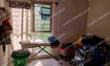 VENTA CASA COL. MARAVILLAS, EN UN NIVEL. 
PRIVADA CERRADA CON PORTÓN ELÉCTRICO.