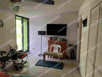 VENTA CASA COL. MARAVILLAS, EN UN NIVEL. 
PRIVADA CERRADA CON PORTÓN ELÉCTRICO.