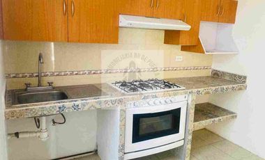 VENTA CASA EXCELENTE UBICACIÓN CERCA DE PASEO DESTINO 11 SUR Y MARGARITAS DENTRO DE FRACCIONAMIENTO solo recursos propios REMATE