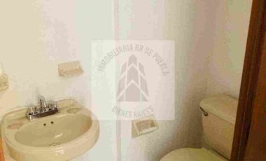 VENTA CASA EXCELENTE UBICACIÓN CERCA DE PASEO DESTINO 11 SUR Y MARGARITAS DENTRO DE FRACCIONAMIENTO solo recursos propios REMATE