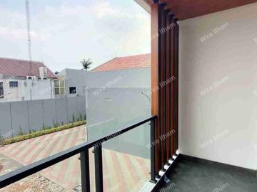 3Lantai Jaksel Dekat Citos dan Ragunan, 4Kamar Tidur