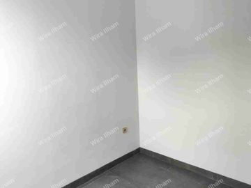 3Lantai Jaksel Dekat Citos dan Ragunan, 4Kamar Tidur