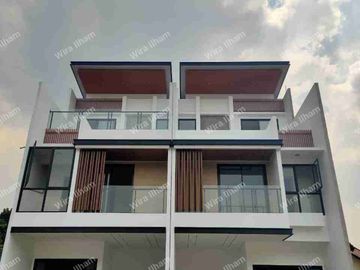3Lantai Jaksel Dekat Citos dan Ragunan, 4Kamar Tidur