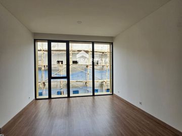 Dijual Rumah Mewah 3 Lantai di Cluster Premium Enchante BSD