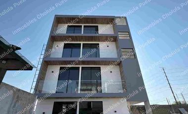Aprovecha esta oportunidad de vivir a unos metros de un centro comercial con todos los servicios en San Pedro Cholula y a unos minutos de la UDLAP, extraordinaria opción de inversión. Departamento nuevo de 2 habitaciones en venta.