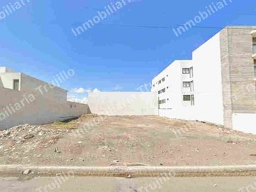 VENDO TERRENOS EN COSTA DE ORO CERCA DEL MAR