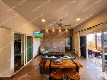 Casa en venta en La Paz Baja California sur en Puerta Cortez campo de GOLF beachclub y marina