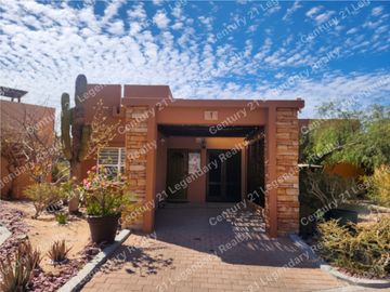Casa en venta en La Paz Baja California sur en Puerta Cortez campo de GOLF beachclub y marina