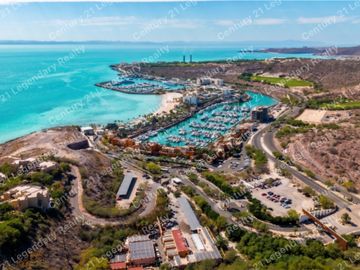 Casa en venta en La Paz Baja California sur en Puerta Cortez campo de GOLF beachclub y marina