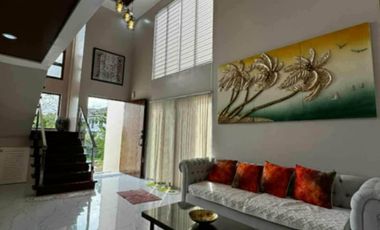 House and Lot in Tagaytay Heights at Brgy. Kaybagal South, Tagaytay for SALE! 4BR, 250 sqm at 16M