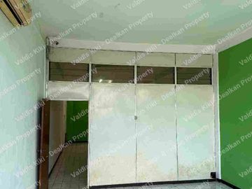 RUKO KOMERSIAL STRATEGIS DI NGAGEL JAYA SELATAN SURABAYA TENGAH