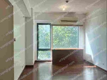 Rare 2Br in Eastwood Parkview Tower 2 for Lease