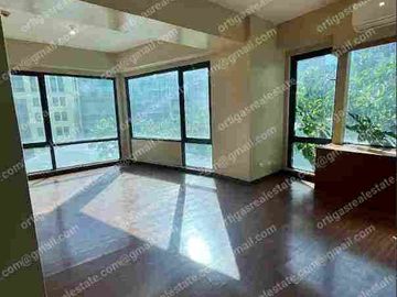 Rare 2Br in Eastwood Parkview Tower 2 for Lease