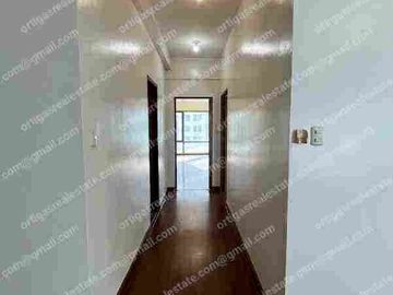 Rare 2Br in Eastwood Parkview Tower 2 for Lease