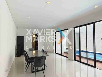 Rumah Graha Natura, Ada Pool, Semi Furnish, Luas Tanah Besar, Harga Hancur