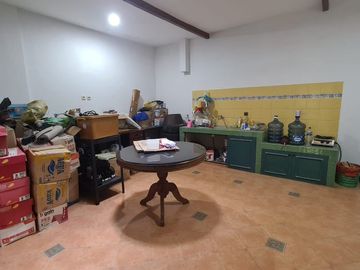 DIJUAL Rumah Babatan Pratama - Surabaya Barat Full Bangunan Semi Furnish