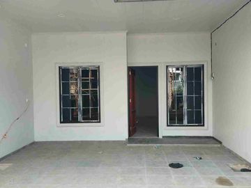 rumah baru siap huni di Cijantung
