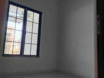 rumah baru siap huni di Cijantung