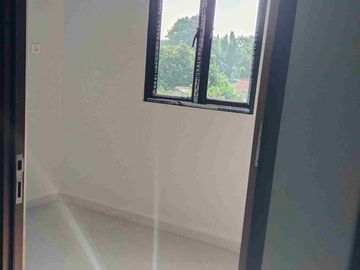 rumah baru siap huni di Cijantung