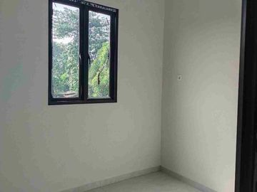 rumah baru siap huni di Cijantung