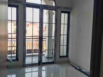 rumah baru siap huni di Cijantung