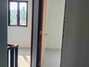 rumah baru siap huni di Cijantung