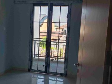 rumah baru siap huni di Cijantung