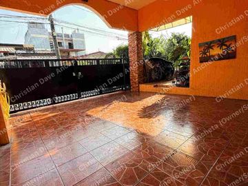 SEMI-FURNISHED TWO-STOREY SINGLE-DETACHED HOUSE INSIDE BF RESORT VILLAGE, LAS PIÑAS CITY, METRO MANILA