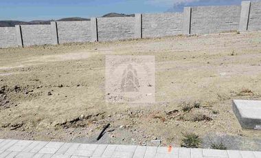 Se Vende terreno el Lomas de Angelopolis 
Cluster Vilansa  A unos metros de GRAN RESERVA, menos de 5 min de nuevo Chedraui o Cascatta 
A un lado de parque Aguascalientes 
Lejos del río
