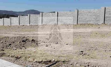 Se Vende terreno el Lomas de Angelopolis 
Cluster Vilansa  A unos metros de GRAN RESERVA, menos de 5 min de nuevo Chedraui o Cascatta 
A un lado de parque Aguascalientes 
Lejos del río