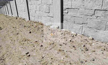 Se Vende terreno el Lomas de Angelopolis 
Cluster Vilansa  A unos metros de GRAN RESERVA, menos de 5 min de nuevo Chedraui o Cascatta 
A un lado de parque Aguascalientes 
Lejos del río