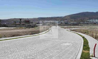 Se Vende terreno el Lomas de Angelopolis 
Cluster Vilansa  A unos metros de GRAN RESERVA, menos de 5 min de nuevo Chedraui o Cascatta 
A un lado de parque Aguascalientes 
Lejos del río