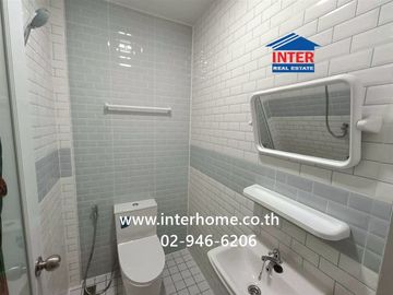 Two-story townhouse, 16 square wah, Krung Thong Thani Village, Soi Sai Mai 33, Sai Mai Road, Sukha Phibhan 5 Road, Sai Mai District, Bangkok.
