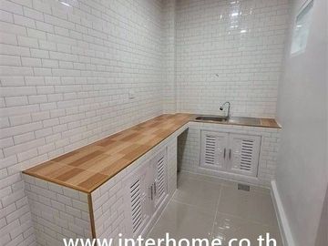 Two-story townhouse, 16 square wah, Krung Thong Thani Village, Soi Sai Mai 33, Sai Mai Road, Sukha Phibhan 5 Road, Sai Mai District, Bangkok.