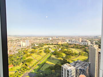 For Rent Brand New 3 bedroom Aurelia Residences condo near High Street Mckinley Hill condo for rent