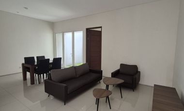 RUMAH BARU GRESS MODERN MINIMALIS SIAP HUNI – ROYAL RESIDENCE WIYUNG SURABAYA BARAT CLUSTER GREENWICH TERMURAH DEKAT CITRALAND
