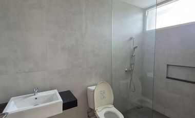 RUMAH BARU GRESS MODERN MINIMALIS SIAP HUNI – ROYAL RESIDENCE WIYUNG SURABAYA BARAT CLUSTER GREENWICH TERMURAH DEKAT CITRALAND