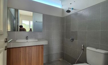 DIJUAL RUMAH ROYAL RESIDENCE CLUSTER ADDINGTON FULL FURNISH DESAIN INTERIOR