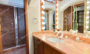 ENORME Y HERMOSA CASA EN VENTA EN LOMAS DE CHAPULTEPEC