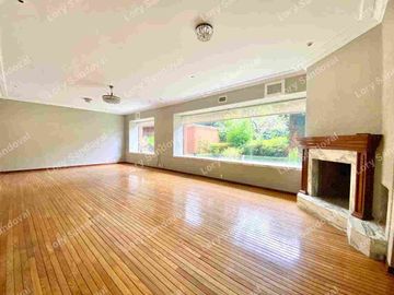 ENORME Y HERMOSA CASA EN RENTA EN LOMAS DE CHAPULTEPEC