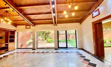 ENORME Y HERMOSA CASA EN RENTA EN LOMAS DE CHAPULTEPEC