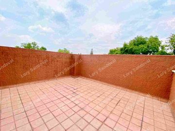 ENORME Y HERMOSA CASA EN RENTA EN LOMAS DE CHAPULTEPEC