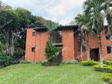 ALQUILO CASA EN PANCE