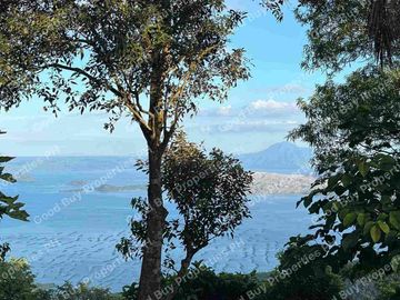 Tagaytay Overlooking Taal Lake Prime Commercial Lot/Ridgeview FOR SALE