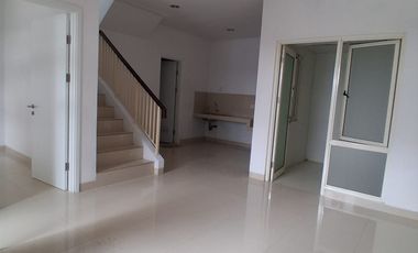 Jual Rumah 2 Lantai Siap Huni Lokasi Strategis Di The Savia Dekat Akses KRL Rawa Buntu Dan Tol BSD