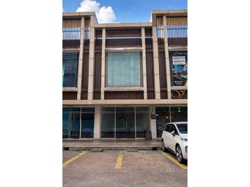 DIJUAL RUKO 3 LANTAI TEMPAT STRATEGIS DI STA NIAGA SENTUL TOWER SENTUL CITY SSC124