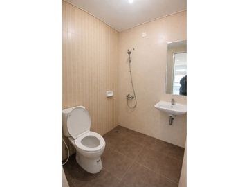 DIJUAL RUKO 3 LANTAI TEMPAT STRATEGIS DI STA NIAGA SENTUL TOWER SENTUL CITY SSC124